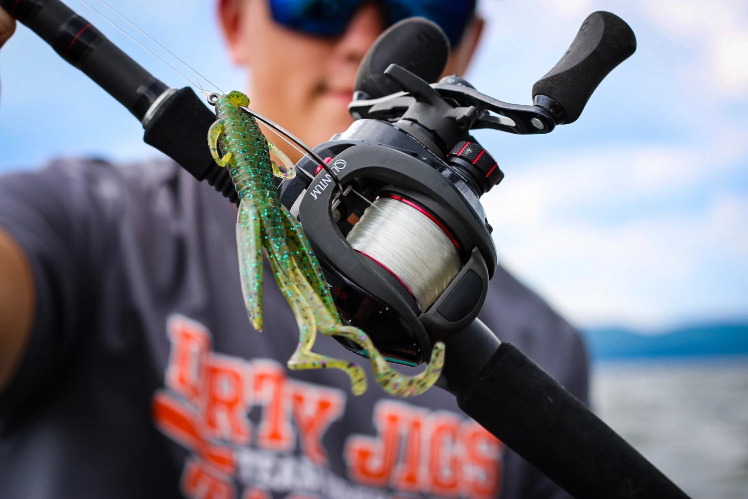Quantum Smoke S3 Baitcasting Reel - Image 3